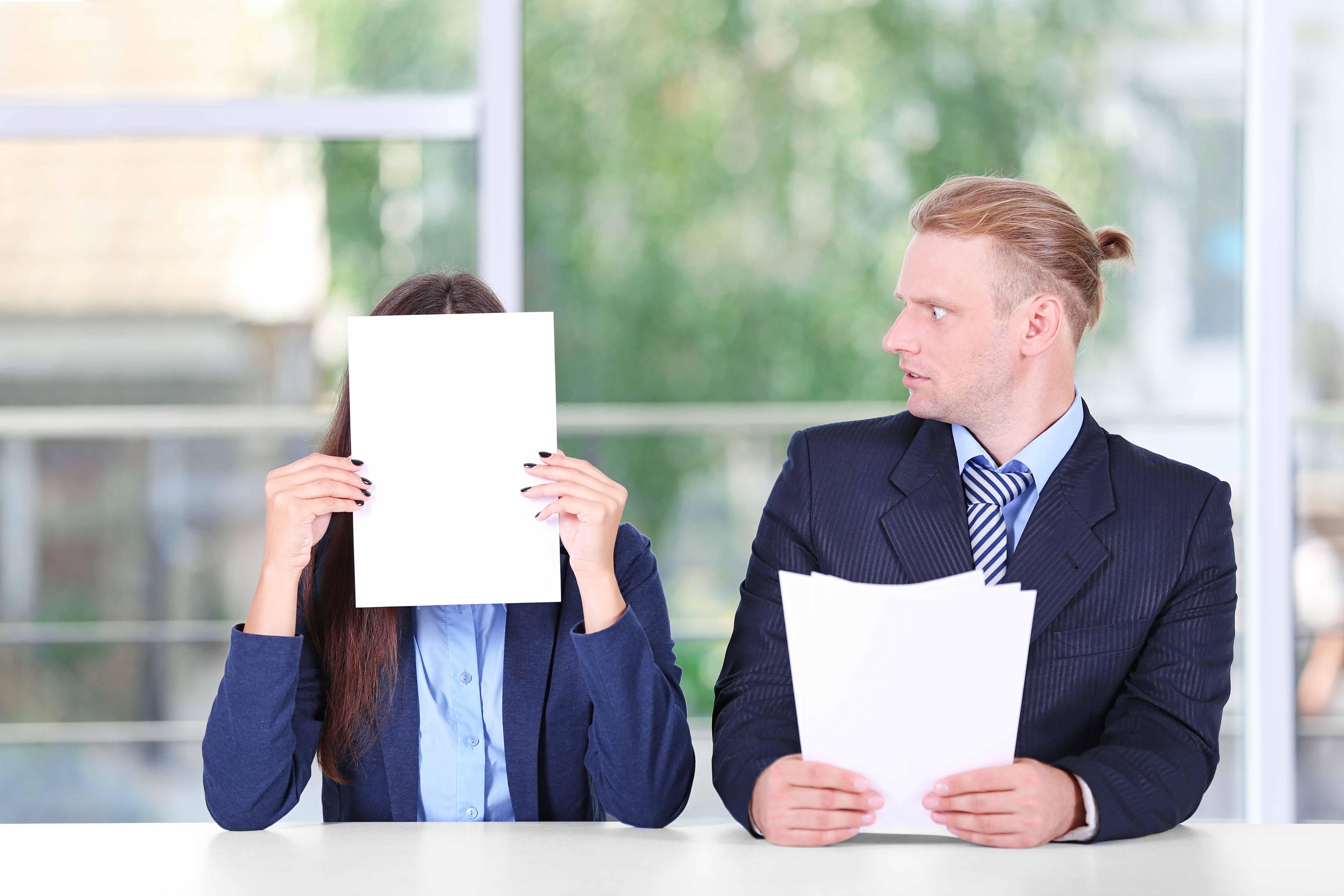 Сравнение срочных и бессрочных трудовых договоров